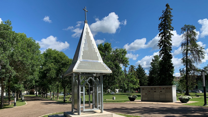 Picture of pioneer cemetery entrance